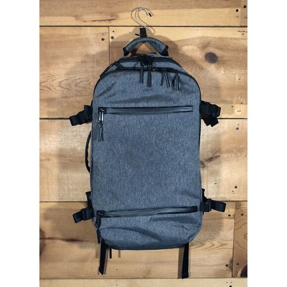 AER Travel Pack Backpack AER22003 Discontinued Carry On Comfort Gray EUC - Picture 1 of 13
